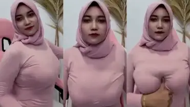 Ukhti Tobrut Pamer Body Sambil Live Streaming